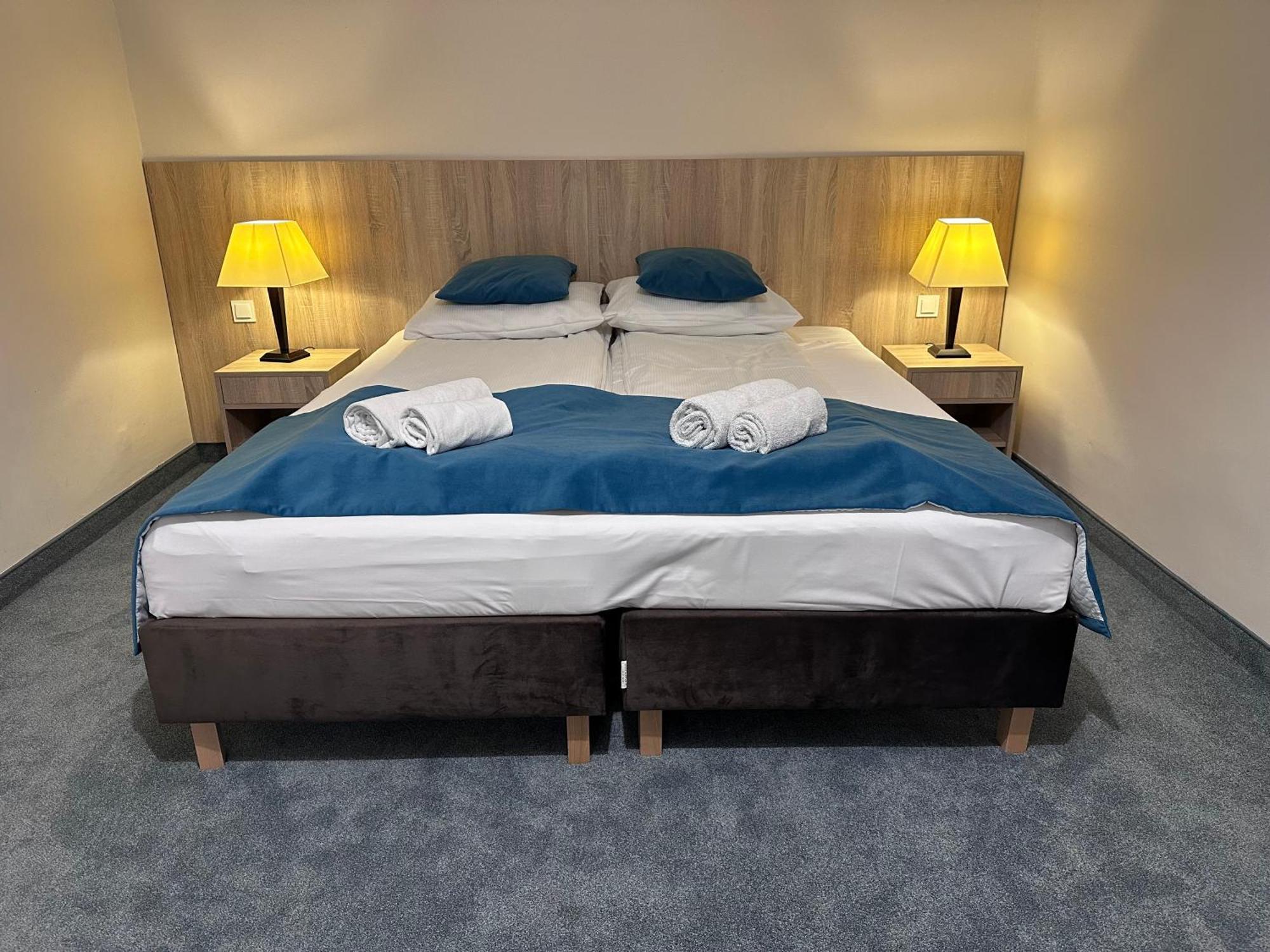 Hotel Mazury ギジツコ エクステリア 写真