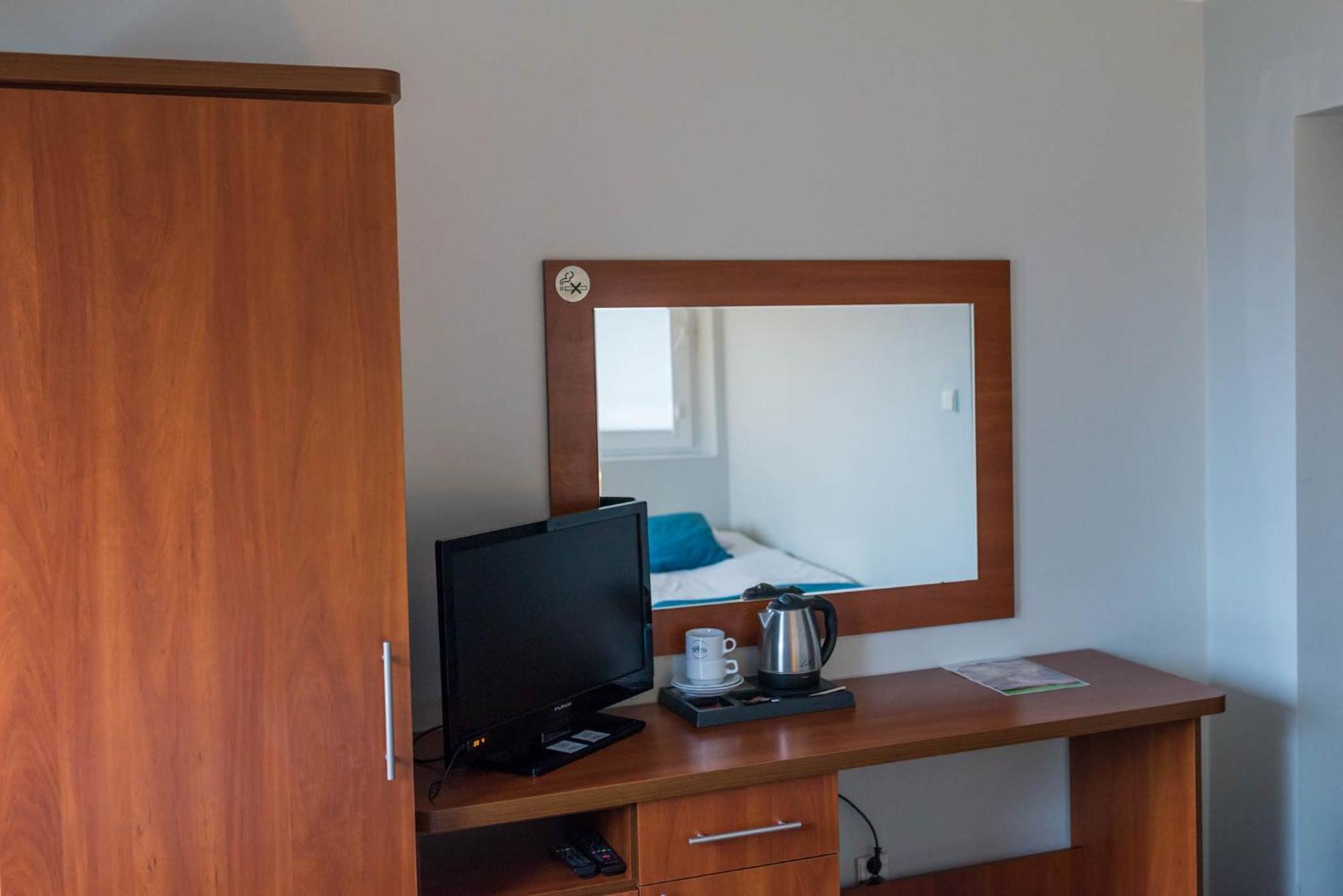 Hotel Mazury ギジツコ エクステリア 写真