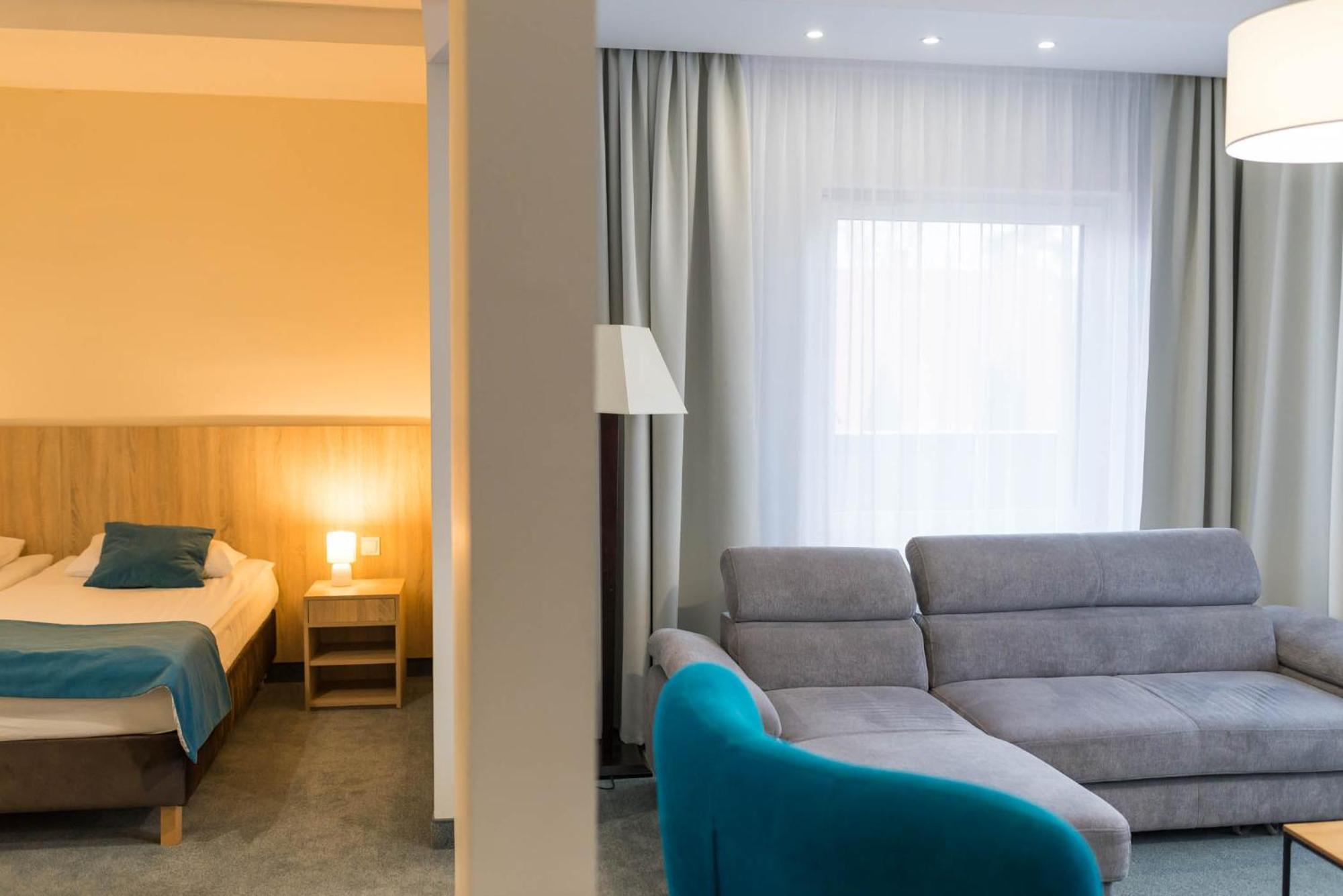 Hotel Mazury ギジツコ エクステリア 写真