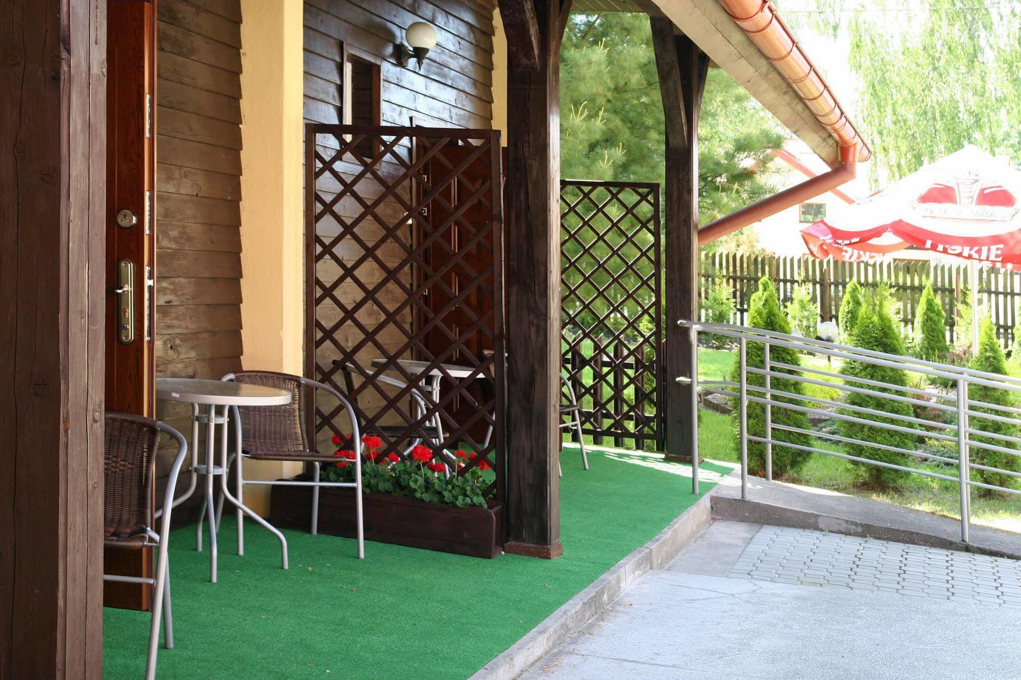 Hotel Mazury ギジツコ エクステリア 写真