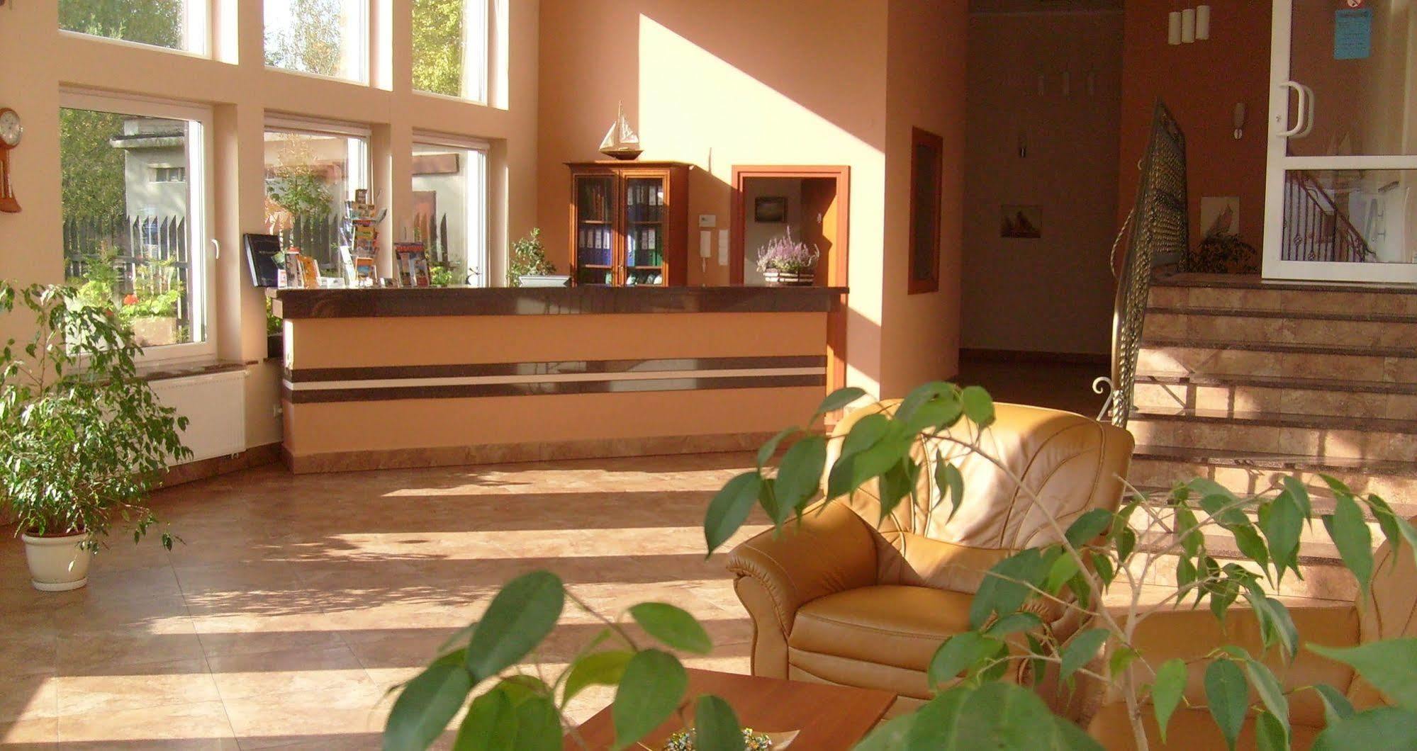 Hotel Mazury ギジツコ エクステリア 写真